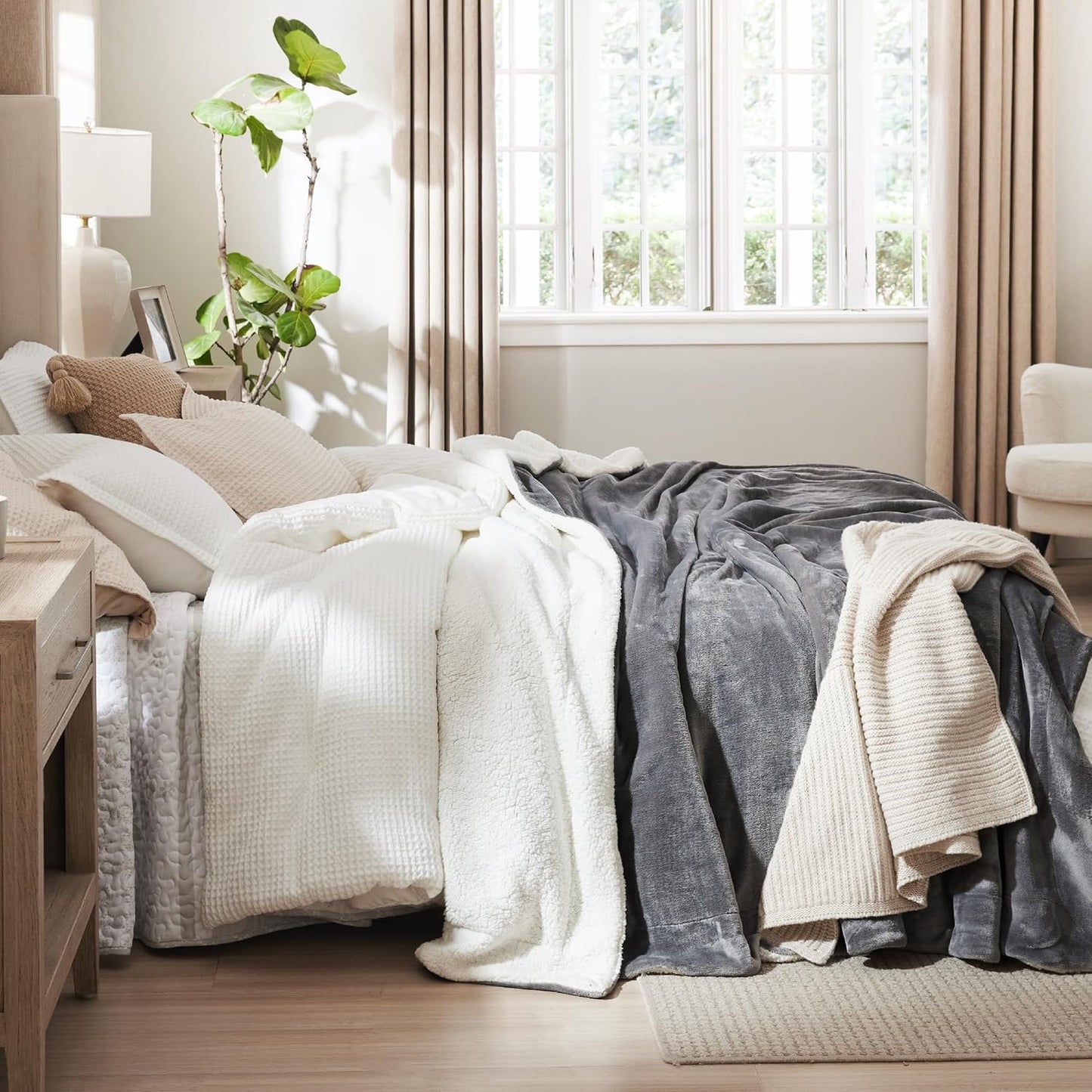 Sherpa Fleece Blankets Queen Size for Bed - Thick and Warm Blanket for Winter, Soft Fuzzy Plush Queen Blanket for All Seasons, Grey, 90X90 Inches