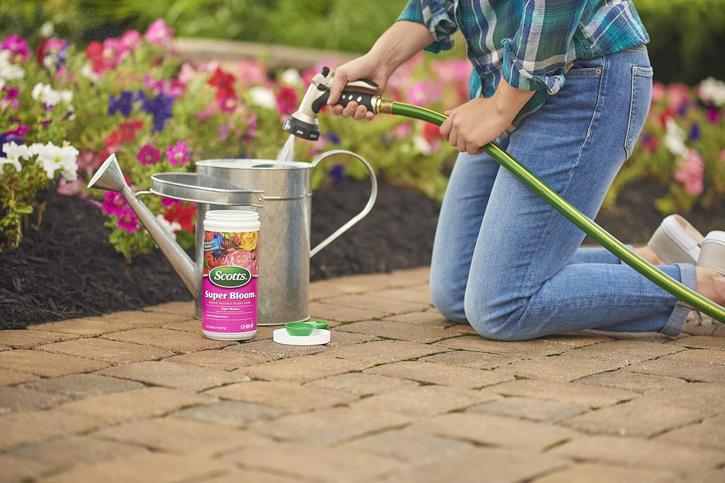Super Bloom Water Soluble Plant Food, 2 Lb - NPK 12-55-6 - Fertilizer for Outdoor Flowers, Fruiting Plants, Containers and Bed Areas - Feeds Plants Instantly